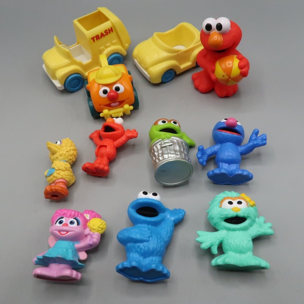 Sesame Street Workshop Lot of 10 Hasbro Tyco Plastic PVC Figures Cars